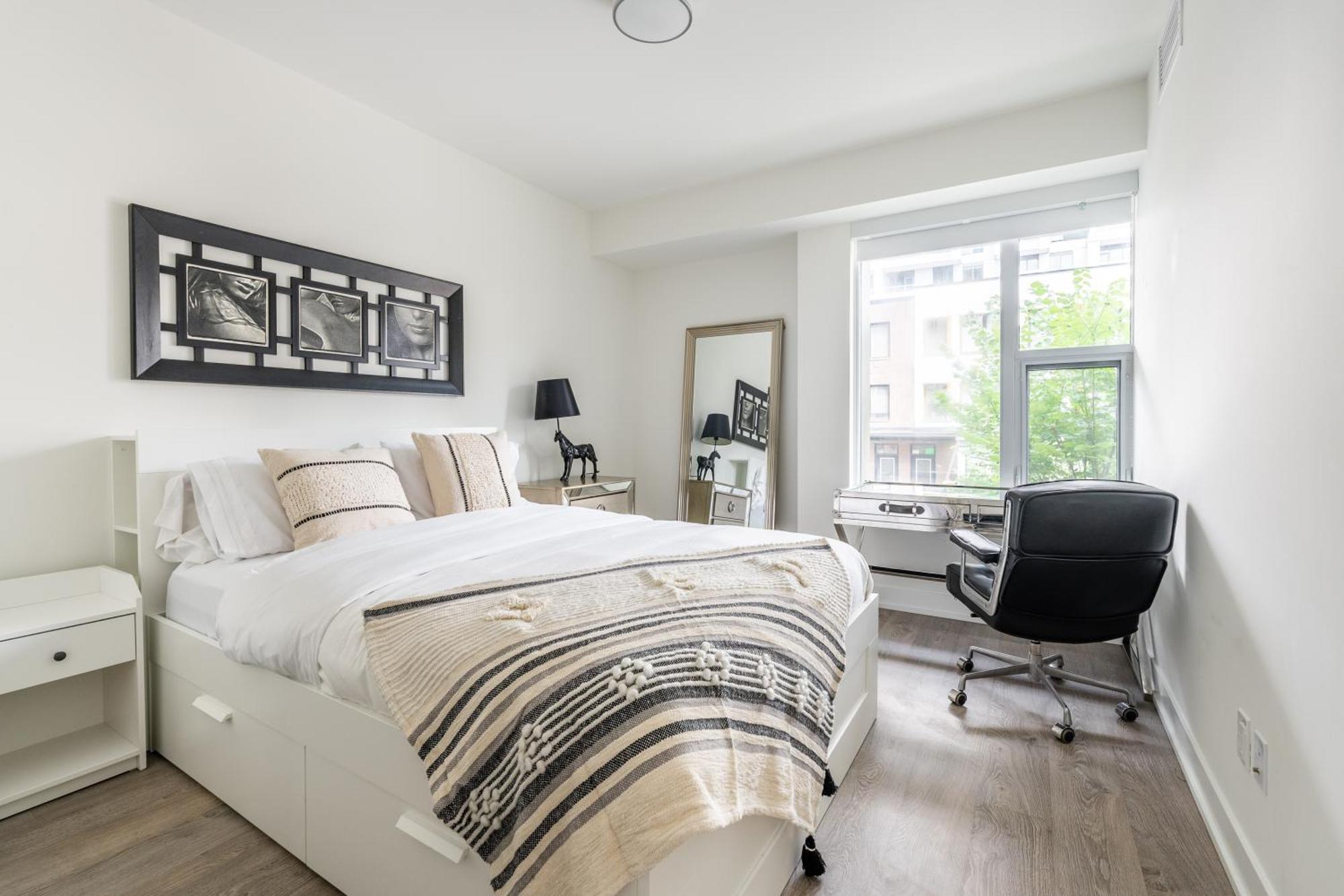 Spacious Corner Apartment Downtown טורונטו מראה חיצוני תמונה