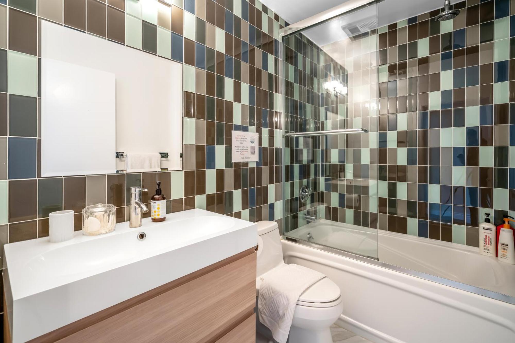 Spacious Corner Apartment Downtown טורונטו מראה חיצוני תמונה